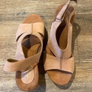 Clarks Artisan slingback wedges. Worn once.